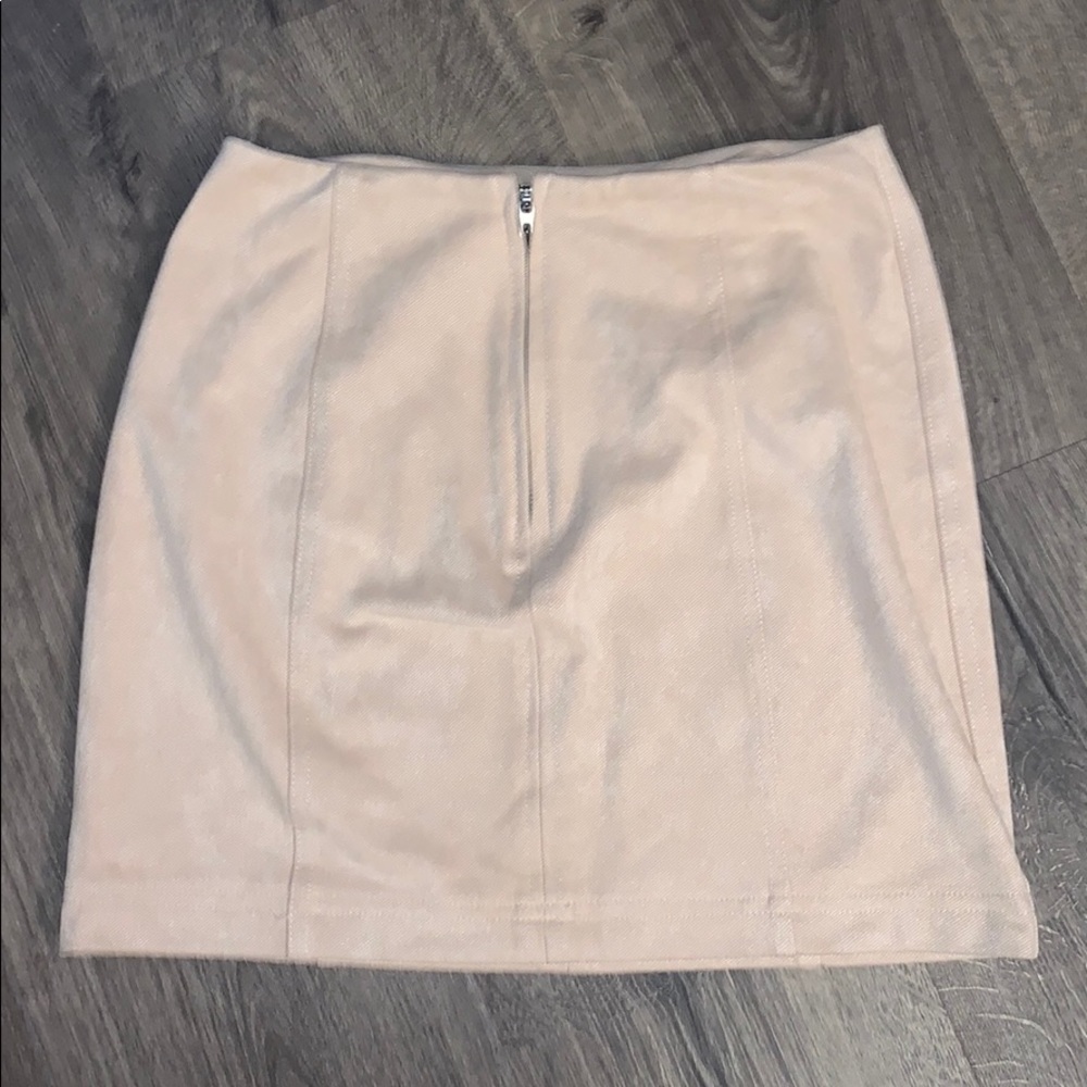 Mini Skirt - Picture 2 of 3